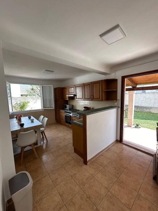 Villa - 100 M - - Free Parking *